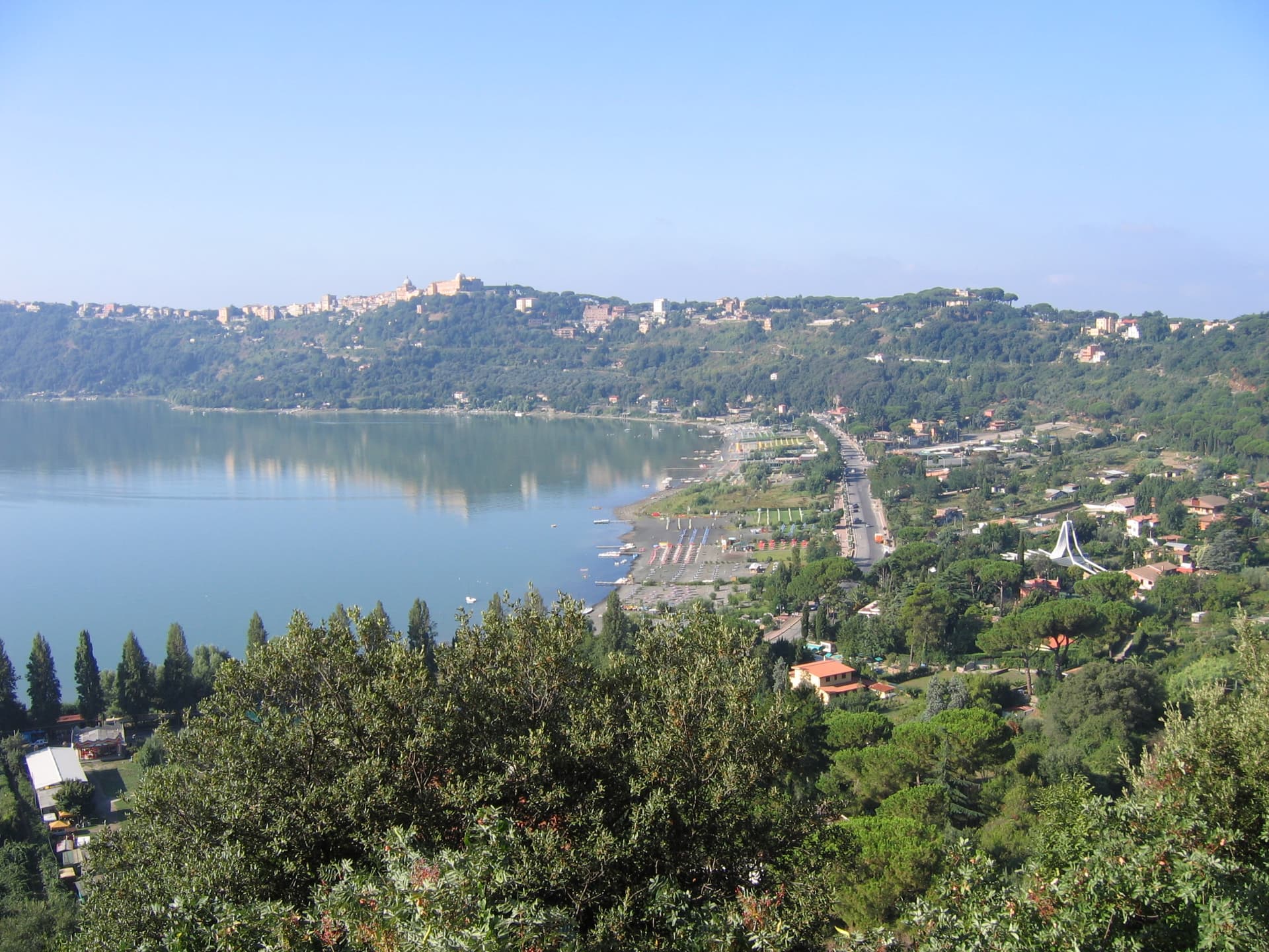 Castel Gandolfo, borgo collinare in provincia di Roma