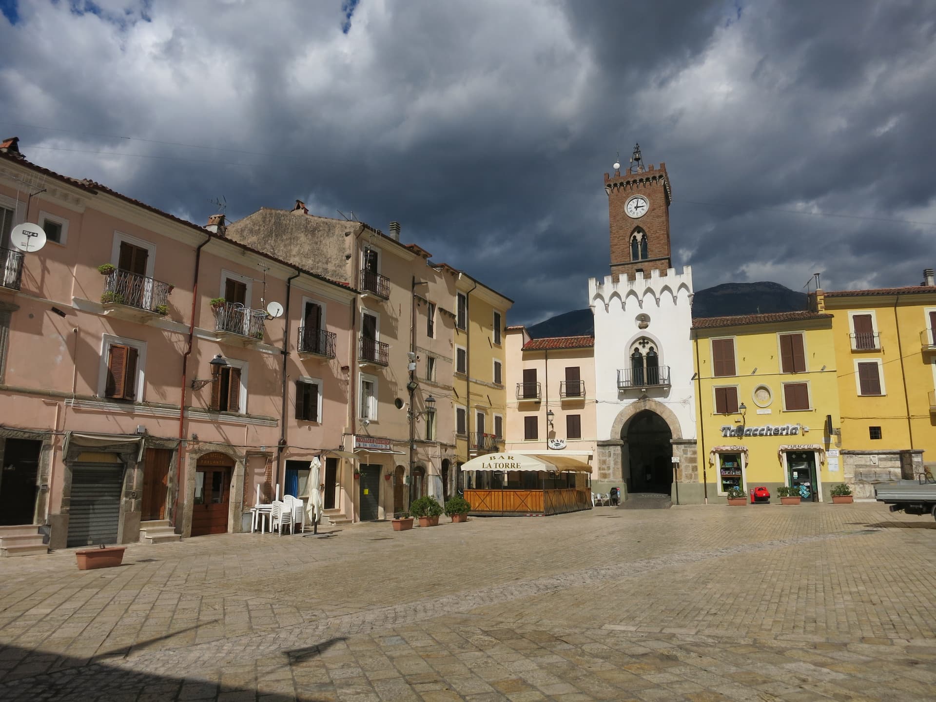 Borgo Velino, borgo collinare in provincia di Rieti