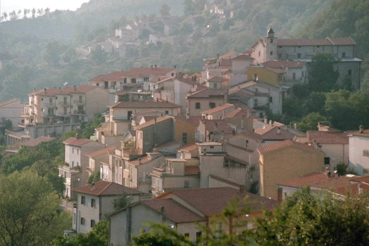 San Biagio Saracinisco, borgo collinare in provincia di Frosinone