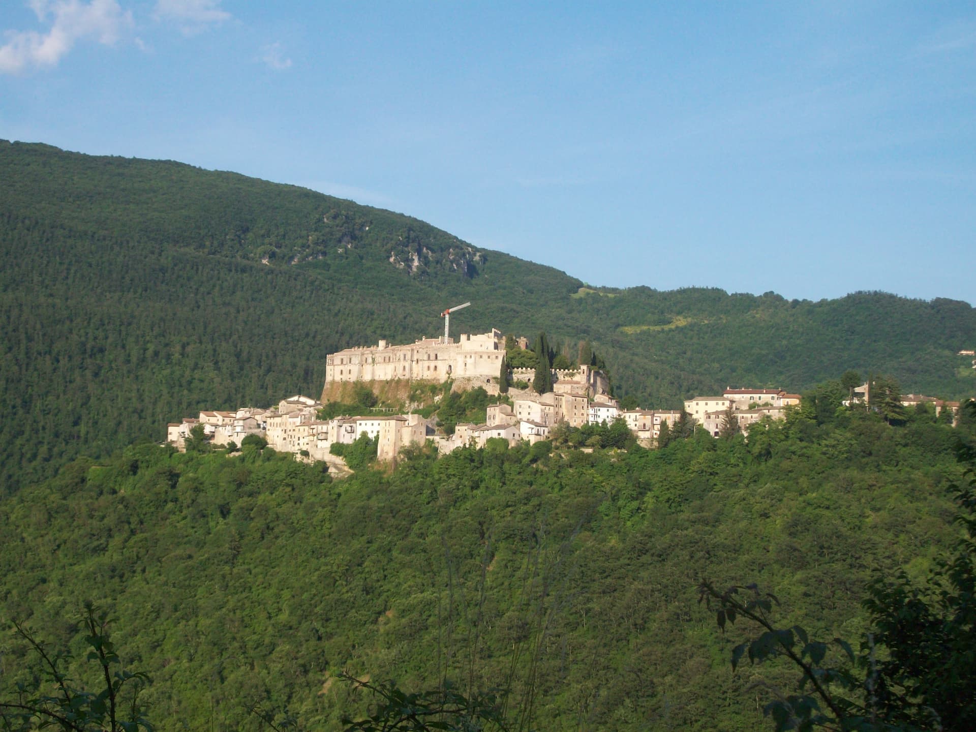 Rocca Sinibalda, borgo medievale in provincia di Rieti