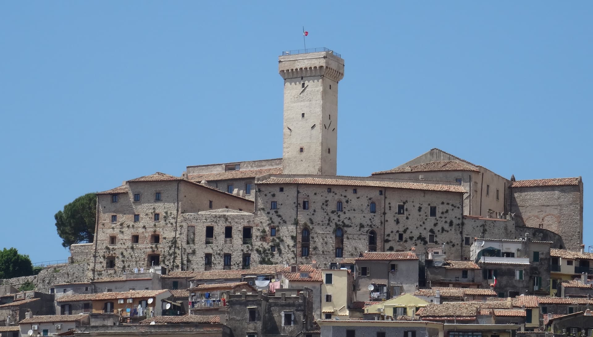 Palombara Sabina, borgo collinare in provincia di Roma