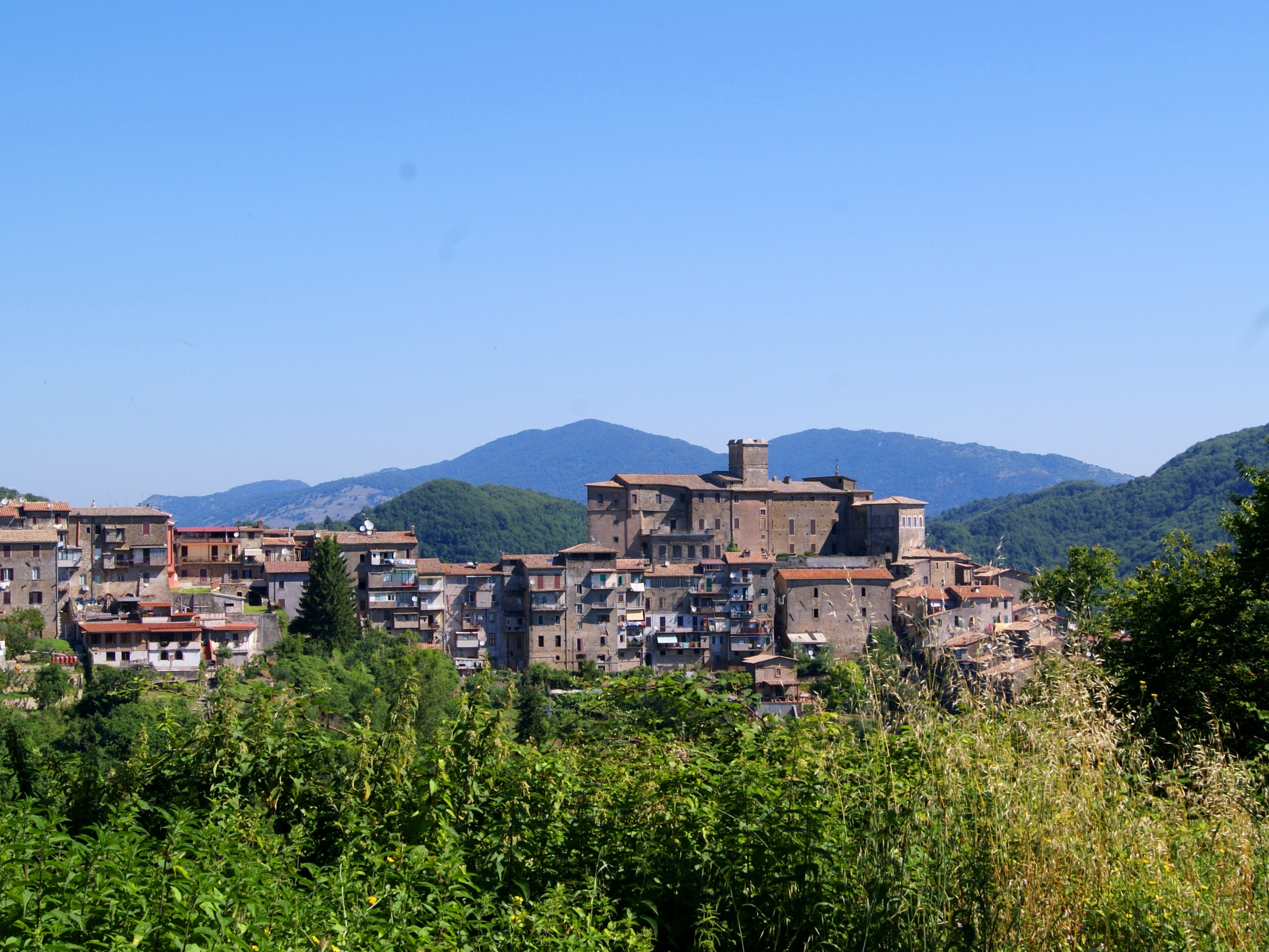 San Vito Romano, borgo collinare in provincia di Roma