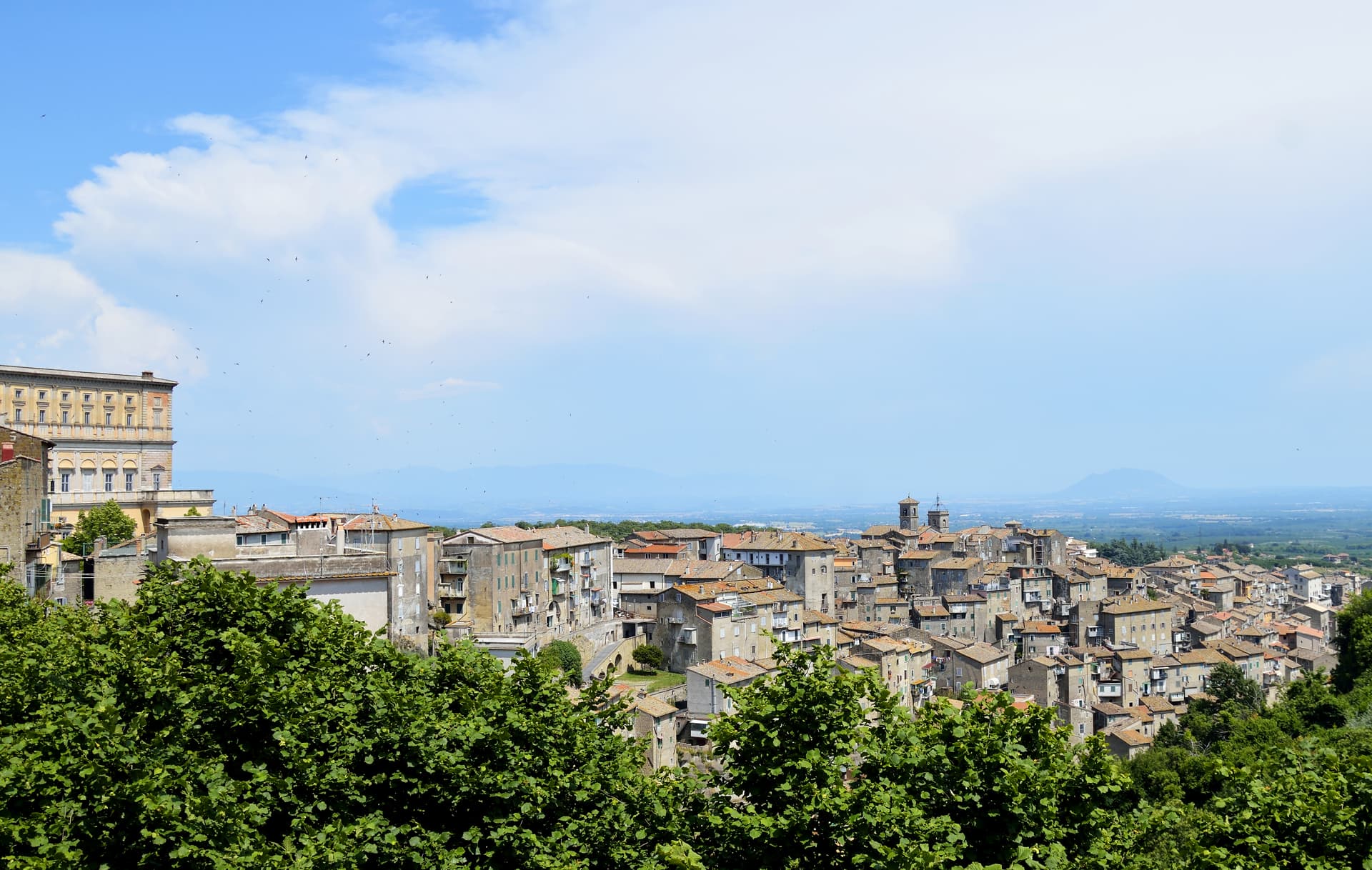 Caprarola, borgo collinare in provincia di Viterbo