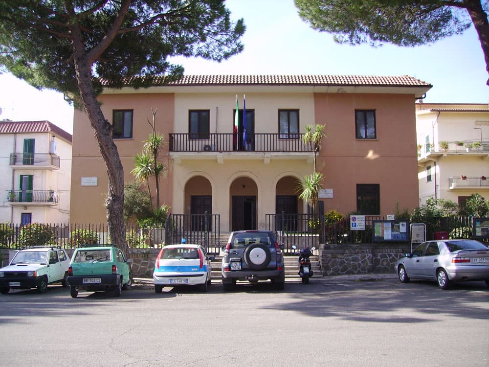 Mazzano Romano, borgo collinare in provincia di Roma