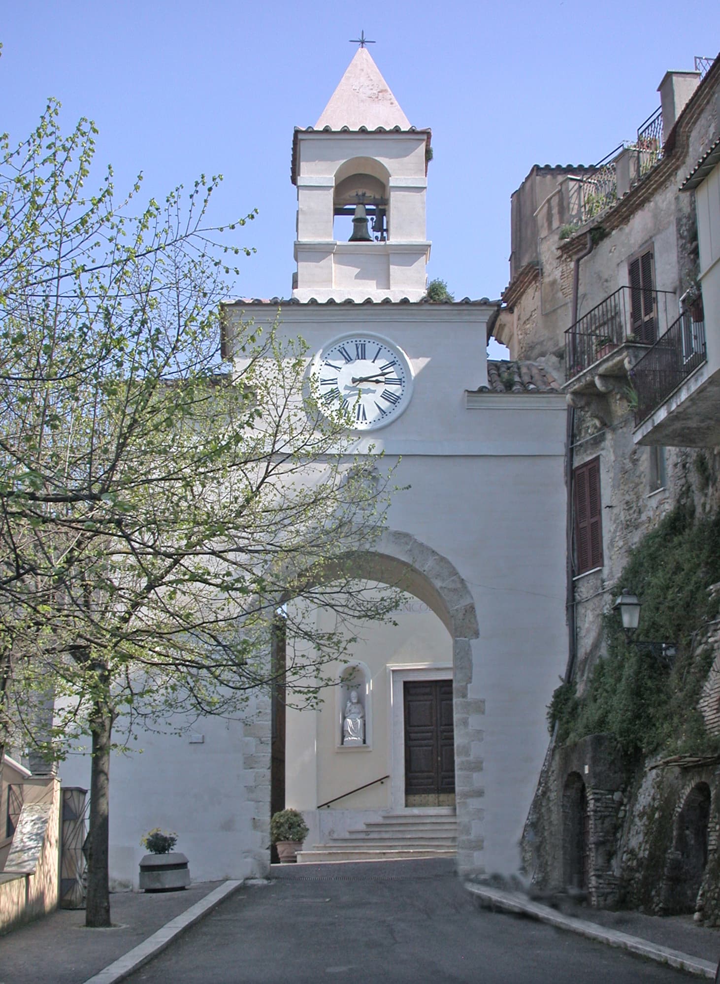 Montelibretti, borgo montano in provincia di Roma