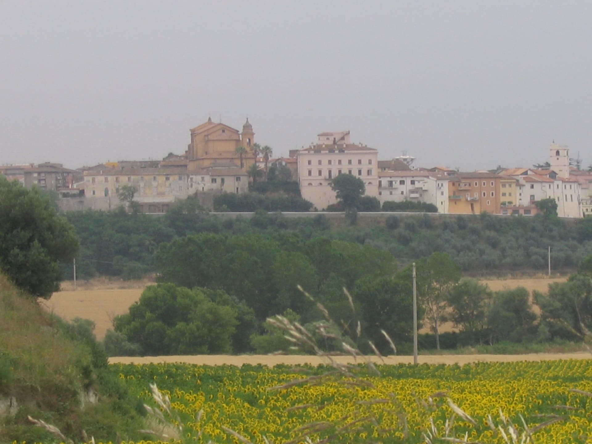 Montalto di Castro, borgo costiero in provincia di Viterbo