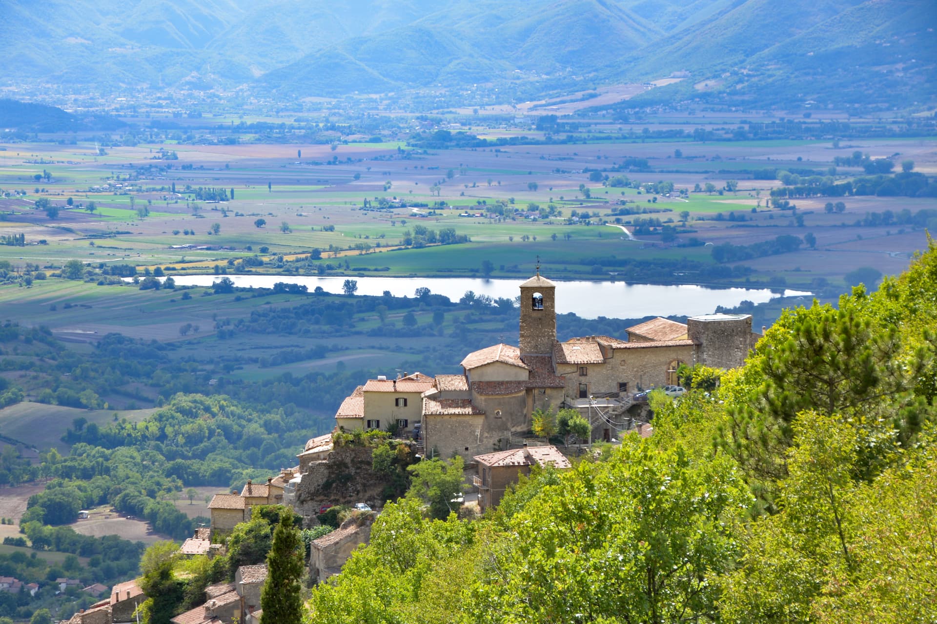 Poggio Bustone, borgo montano in provincia di Rieti