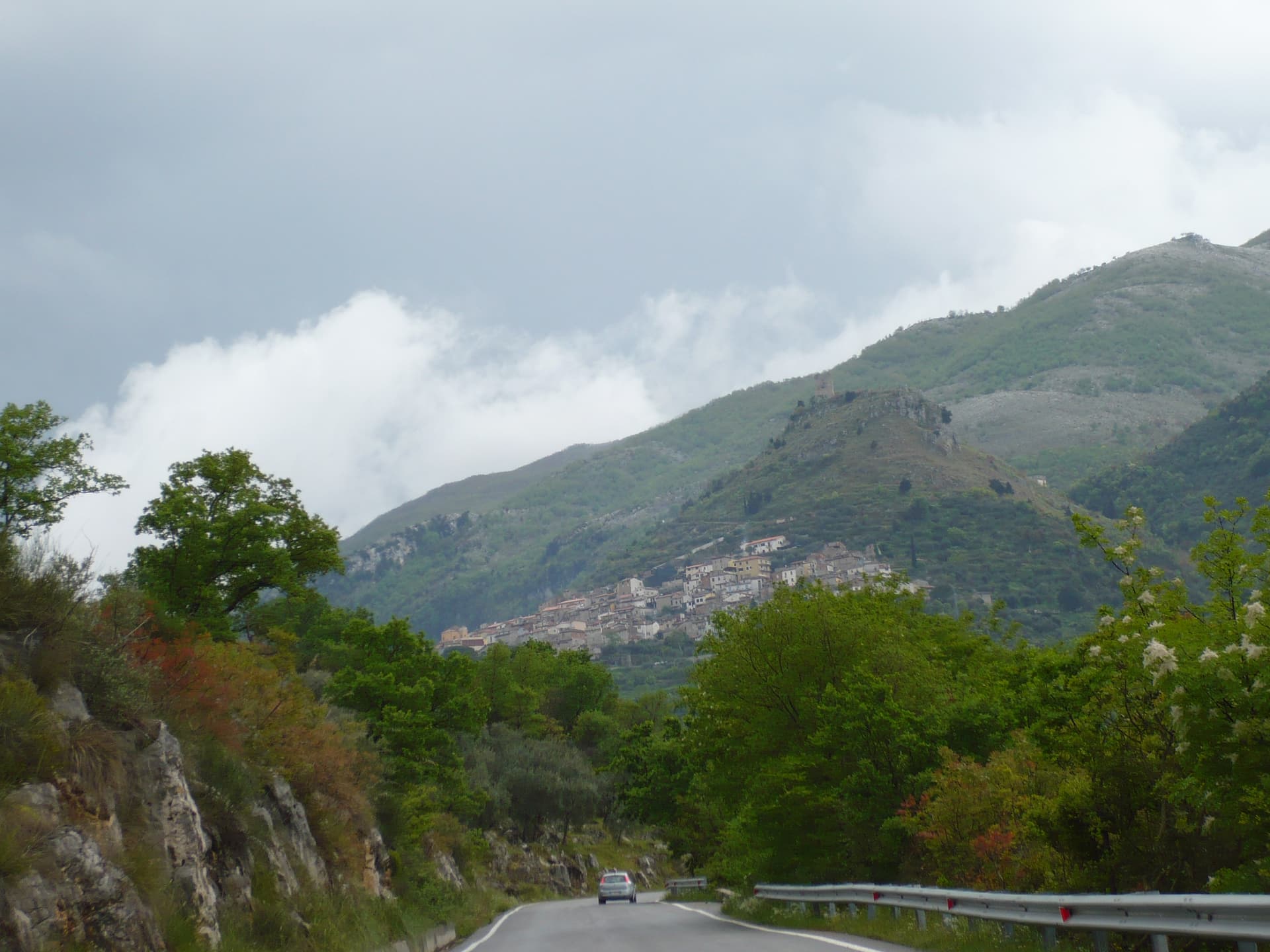 Esperia, borgo collinare in provincia di Frosinone