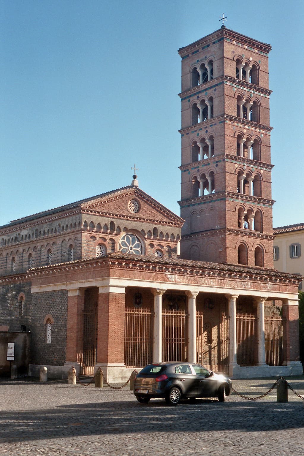 Grottaferrata, borgo collinare in provincia di Roma