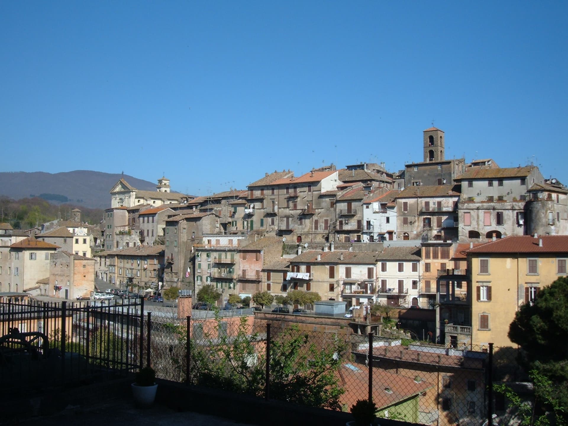 Vallerano, borgo collinare in provincia di Viterbo
