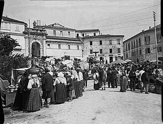 Foto storica di Atina, Lazio. Autore sconosciuto.