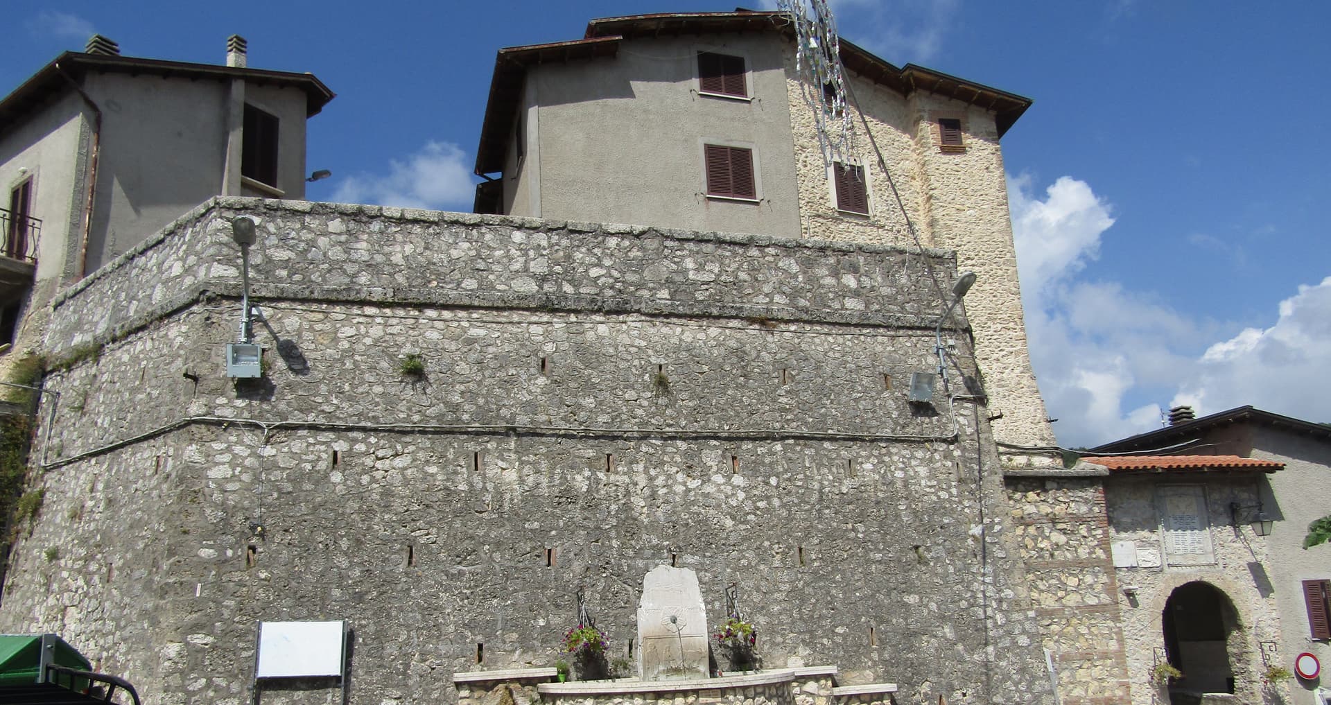 Longone Sabino, borgo collinare in provincia di Rieti