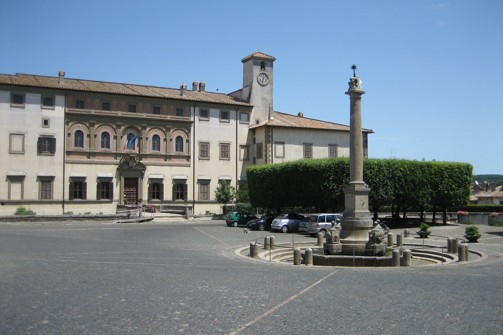 Oriolo Romano, borgo collinare in provincia di Viterbo