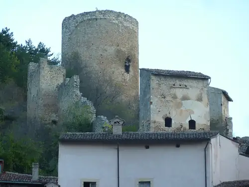 Fossa (AQ): Castello